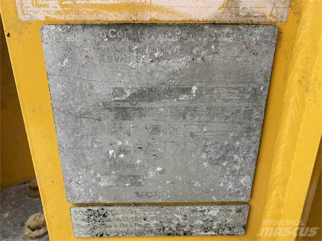 Volvo A25G Dumpperit