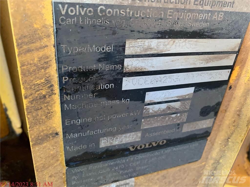 Volvo A25G Dumpperit