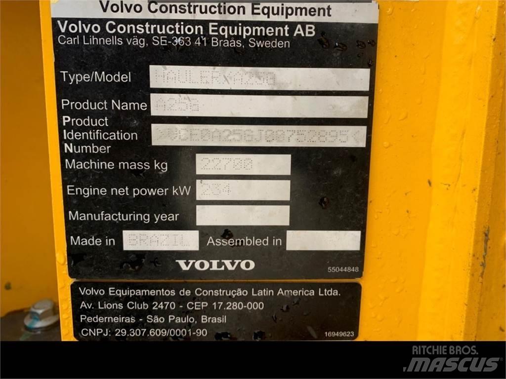 Volvo A25G Dumpperit
