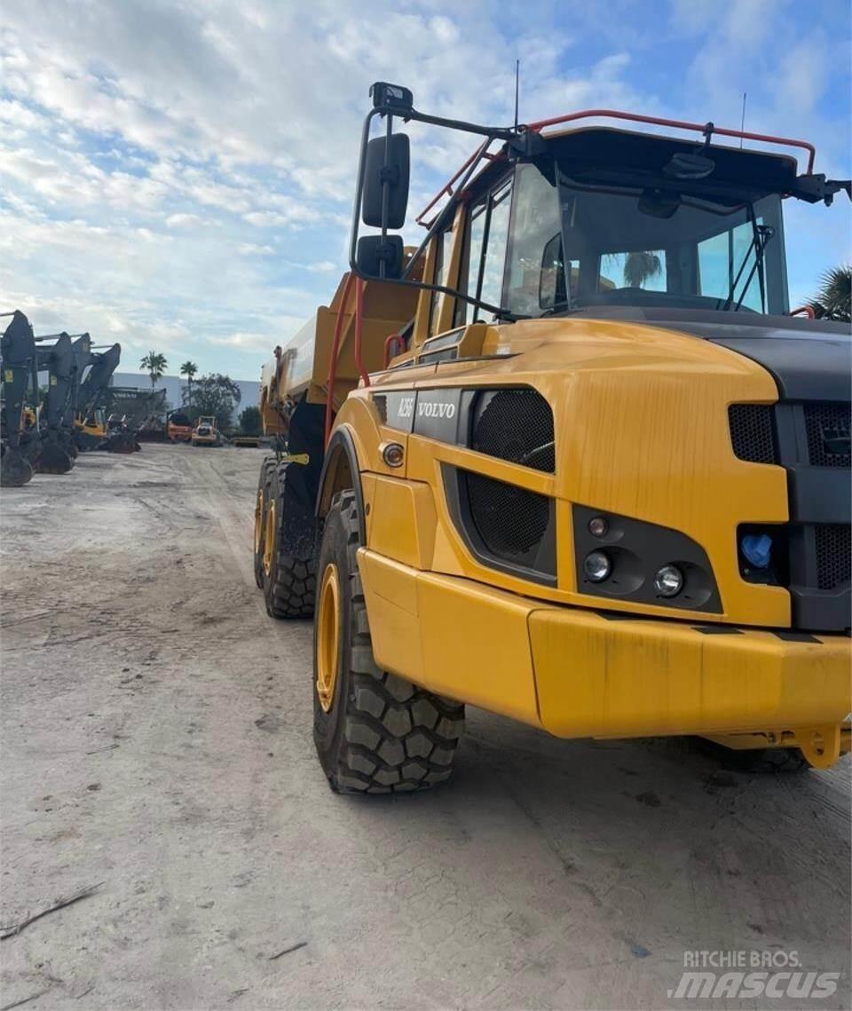 Volvo A25G Dumpperit