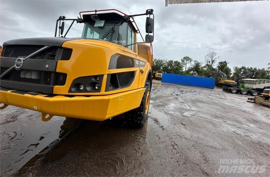 Volvo A25G Dumpperit