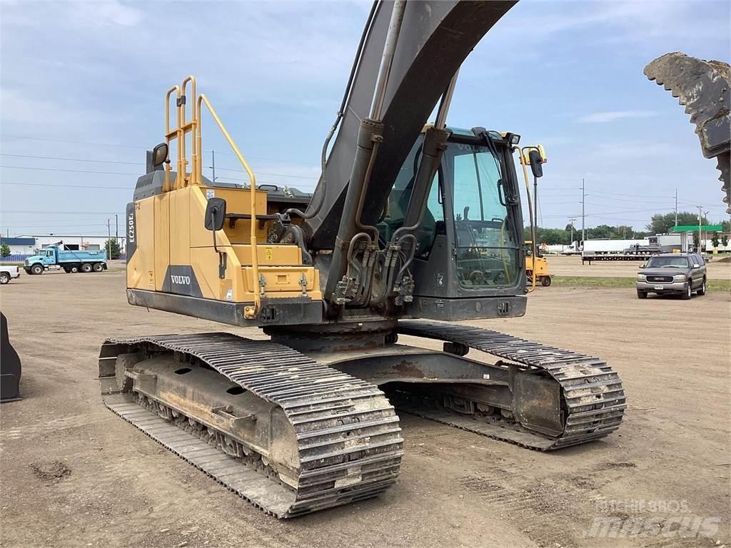 Volvo EC250EL Telakaivukoneet