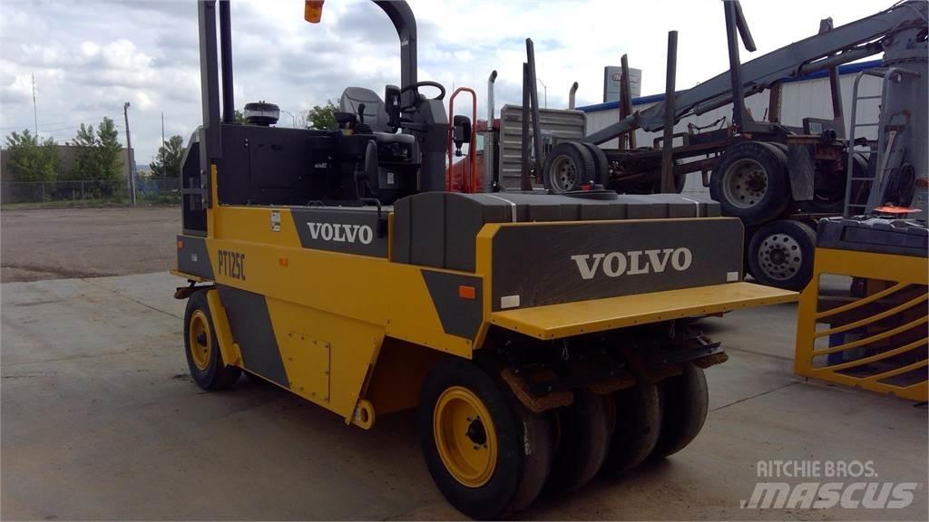 Volvo PT125C Kumipyöräjyrät