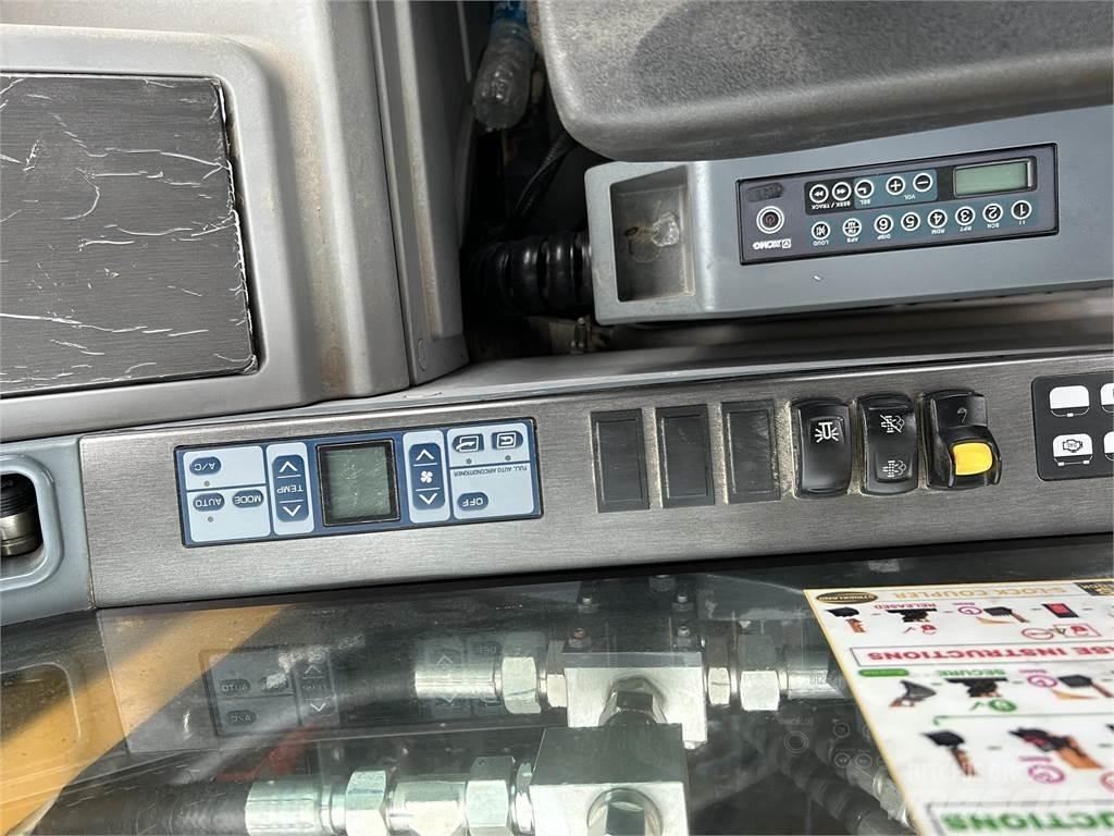 XCMG XE150U Telakaivukoneet
