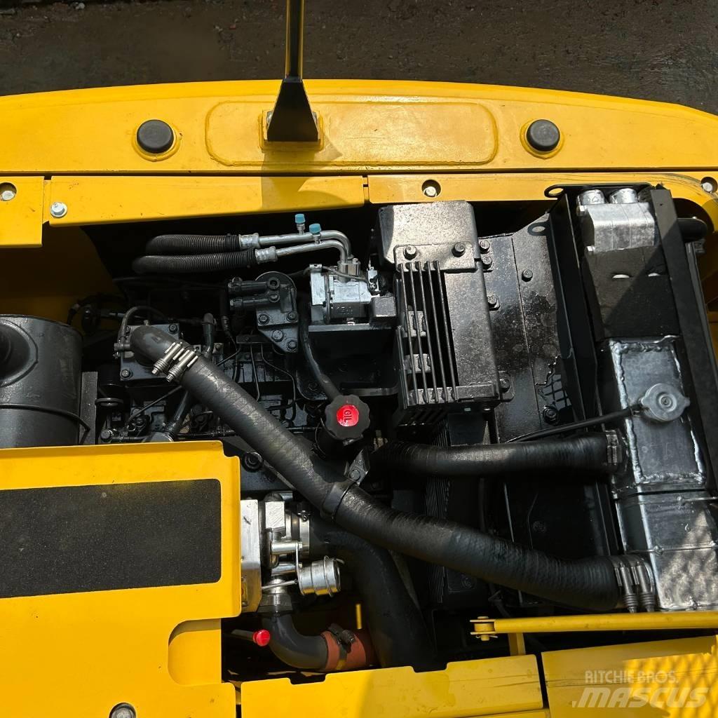 Komatsu 130 Telakaivukoneet