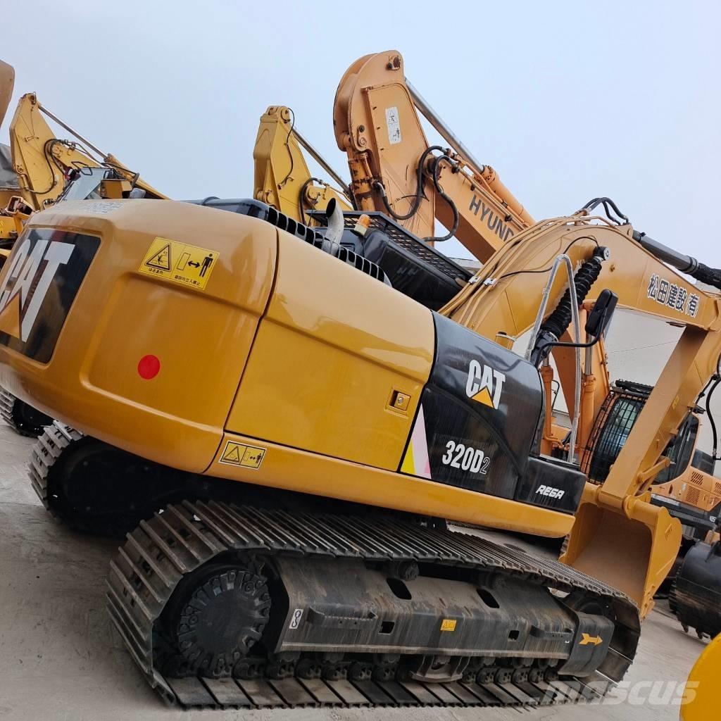 CAT 320 D 2 L Telakaivukoneet