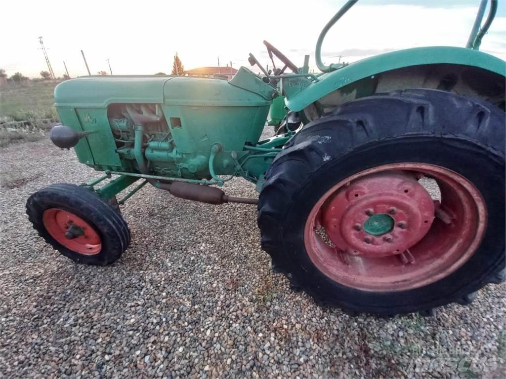 Deutz-Fahr D 40 Traktorit