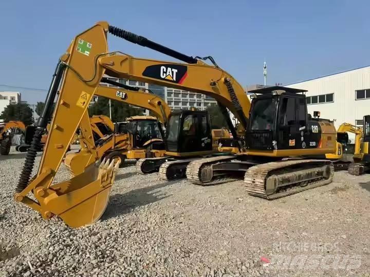 CAT CAT323D2L Telakaivukoneet