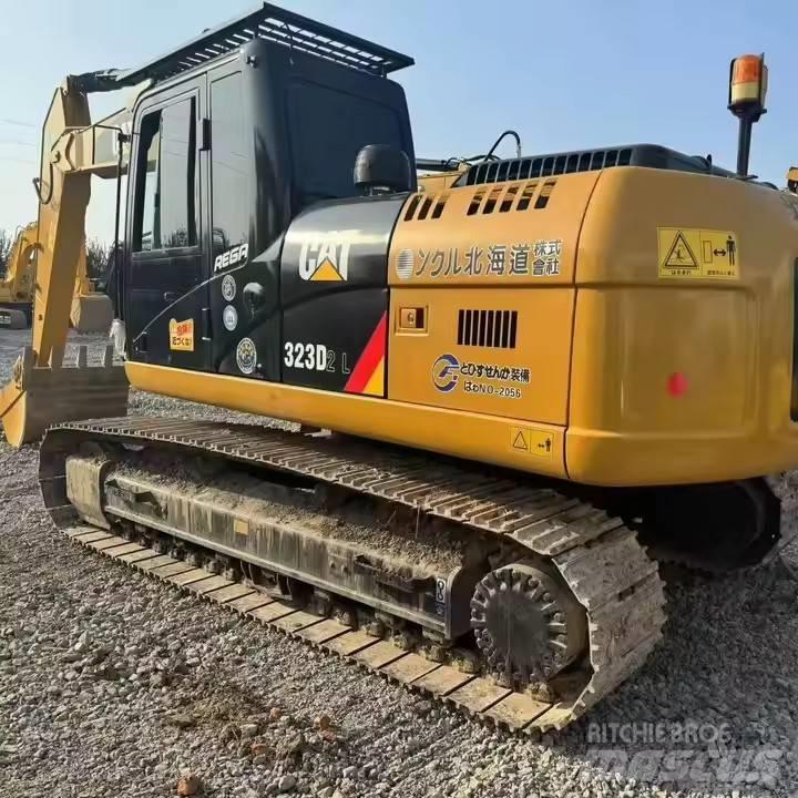 CAT CAT323D2L Telakaivukoneet
