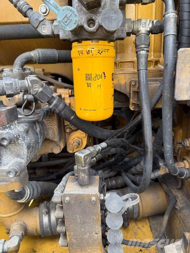 CAT 323 D L Telakaivukoneet