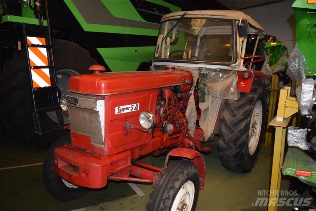 Renault Super 5D Traktorit