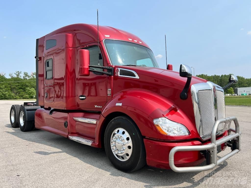 Kenworth T 680 Vetopöytäautot