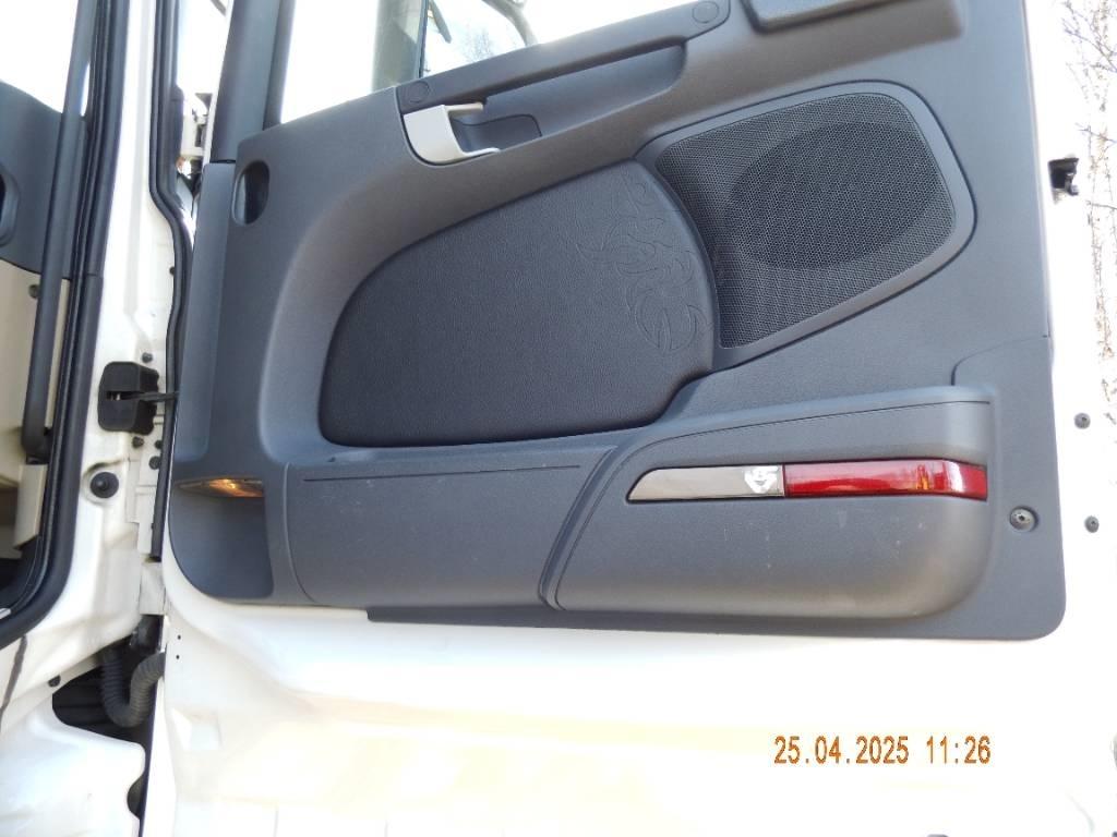 Scania R 580 Vetopöytäautot