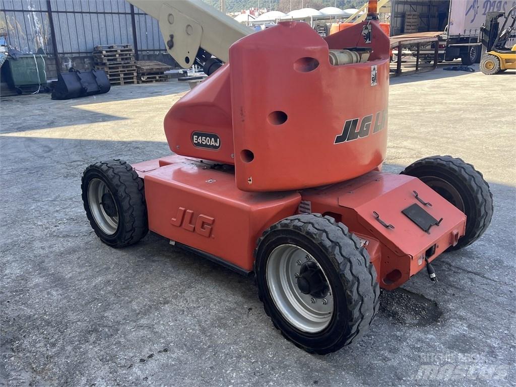 JLG E450 AJ Kuukulkijat
