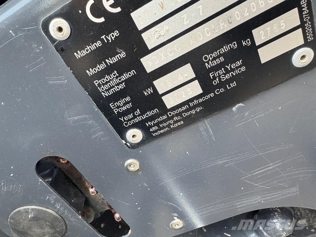 Doosan DX 27 Z Minikaivukoneet < 7t