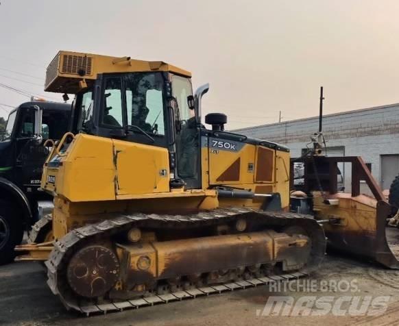 John Deere 750 K Telaketjupuskutraktorit