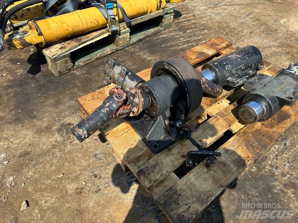 CAT 214 B FT gearbox Pyöräkaivukoneet