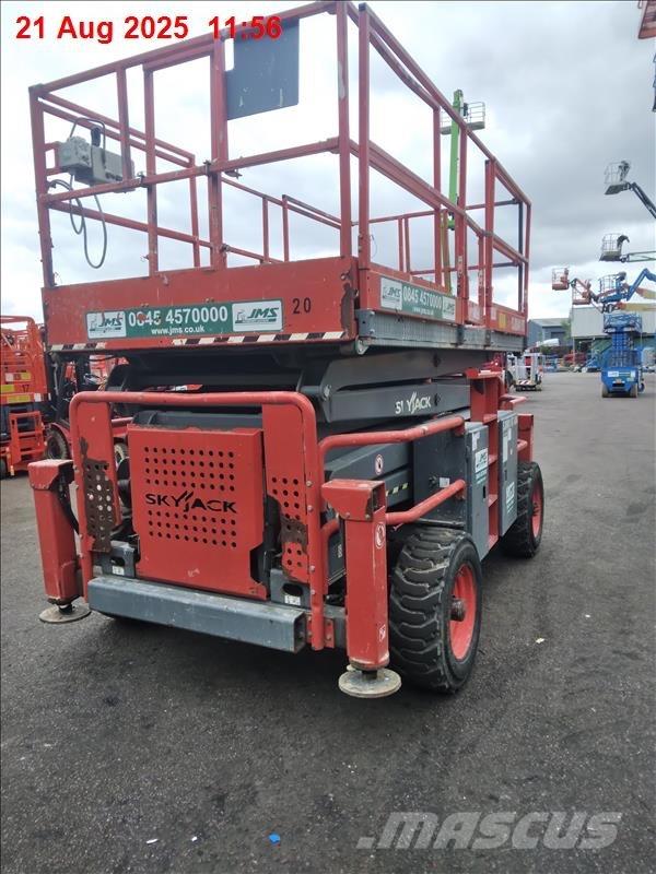 SkyJack SJ 8841 RT Saksilavat