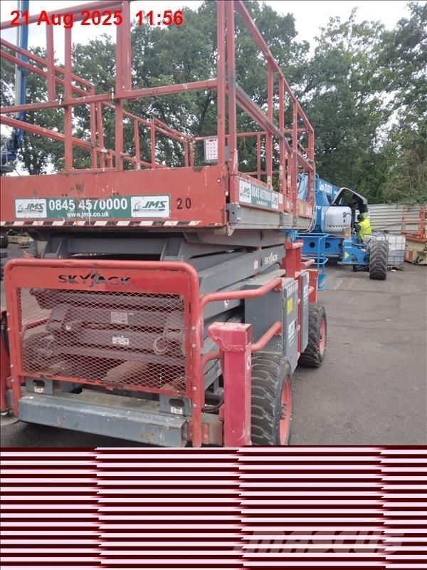 SkyJack SJ 8841 RT Saksilavat