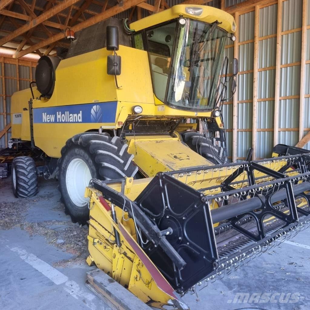 New Holland TC 5070 Leikkuupuimurit