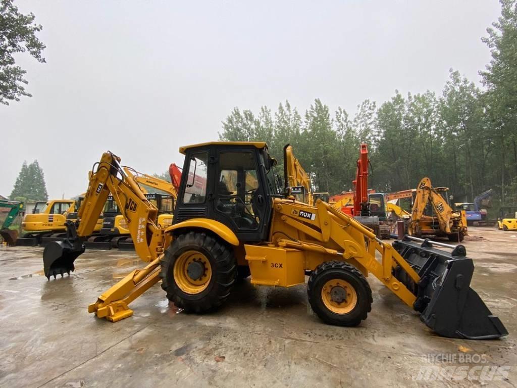 JCB 3 CX Kaivurikuormaajat