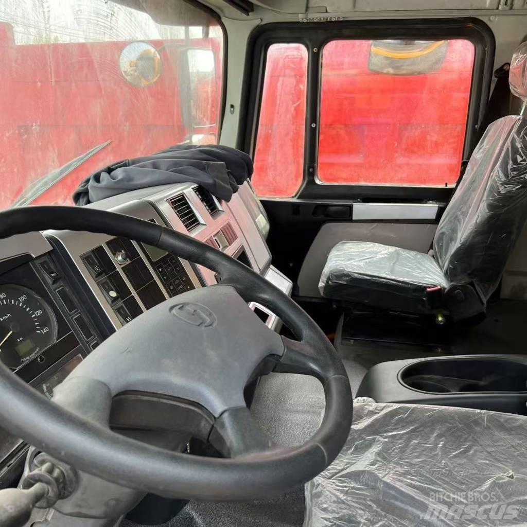 Shacman F 3000 Sora- ja kippiautot