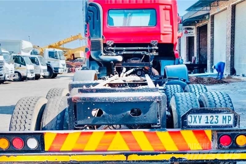 UD CGE 370 8x4 Muut kuorma-autot