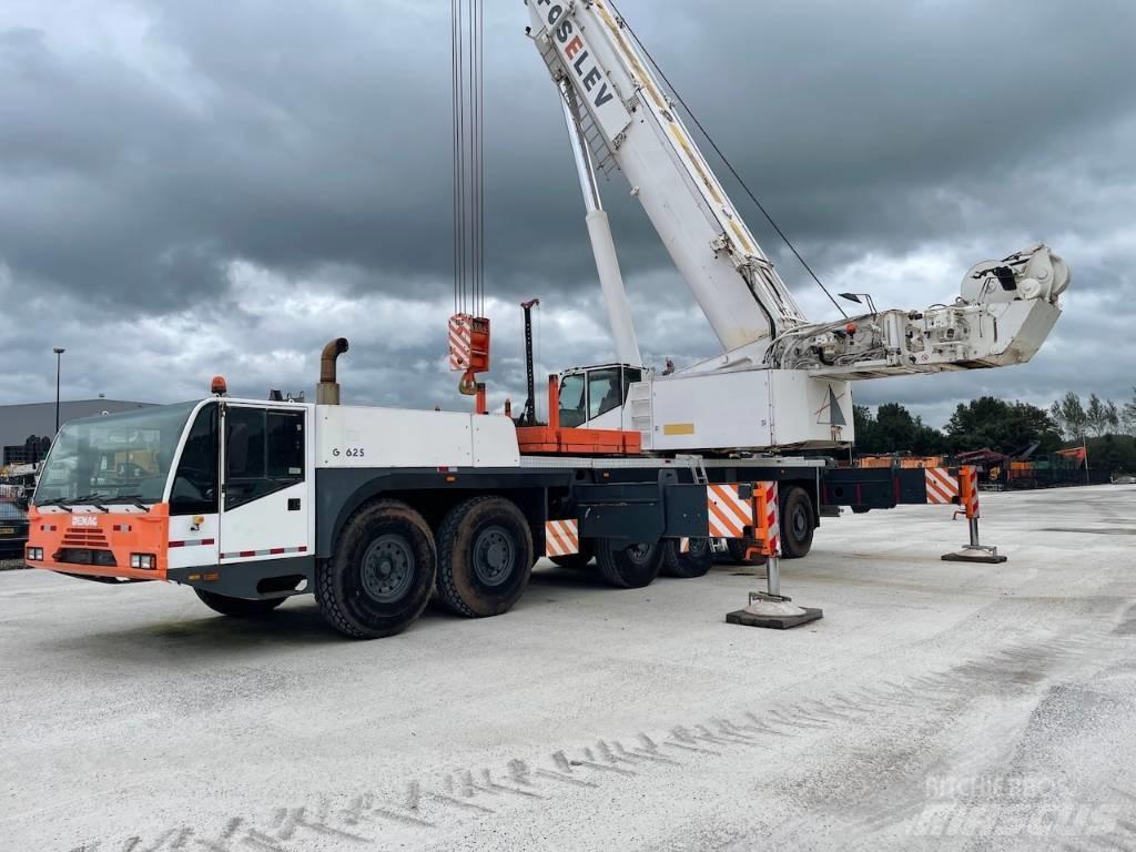 Demag AC 300 Mobiilinosturit