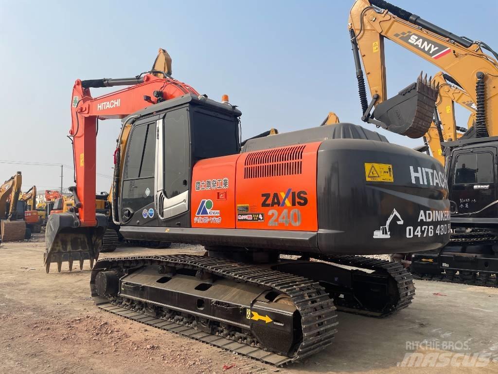Hitachi 240 Midikaivukoneet 7t - 12t