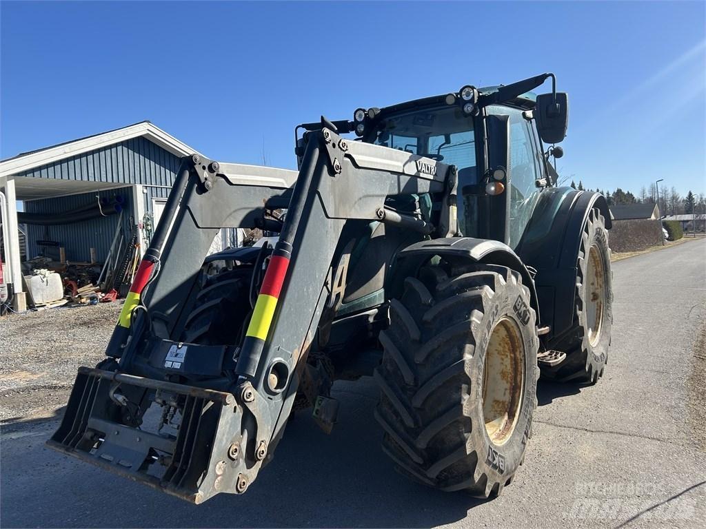 Valtra N 174 VERSU Traktorit