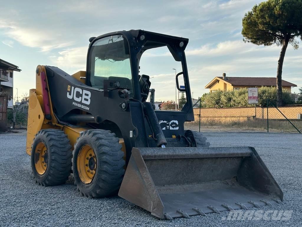 JCB 225 Pienkuormaajat