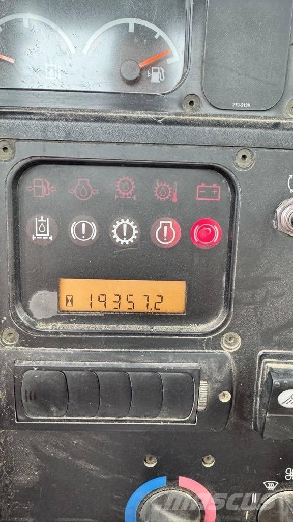 CAT D 6 N LGP Telaketjupuskutraktorit