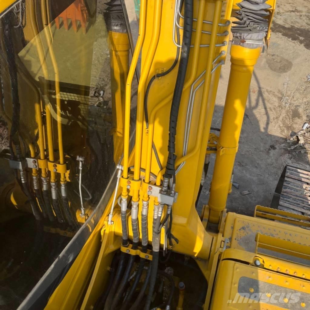 Komatsu PC 120 Midikaivukoneet 7t - 12t
