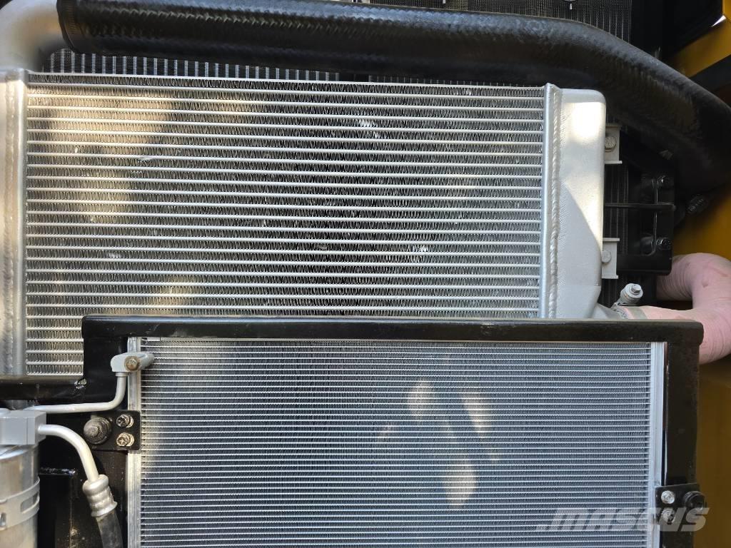 CAT 320D2 Telakaivukoneet