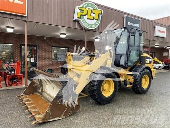 CAT 908M Pyöräkuormaajat