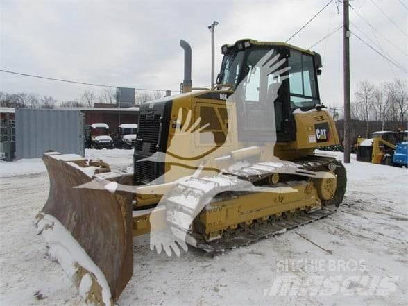 CAT D6K XL Telaketjupuskutraktorit
