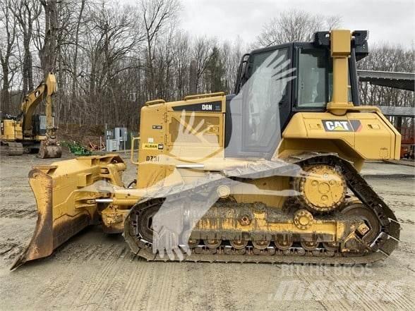 CAT D6N XL Telaketjupuskutraktorit