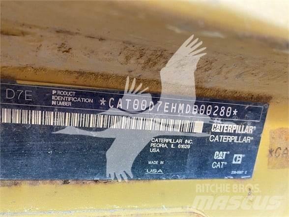 CAT D7E Telaketjupuskutraktorit