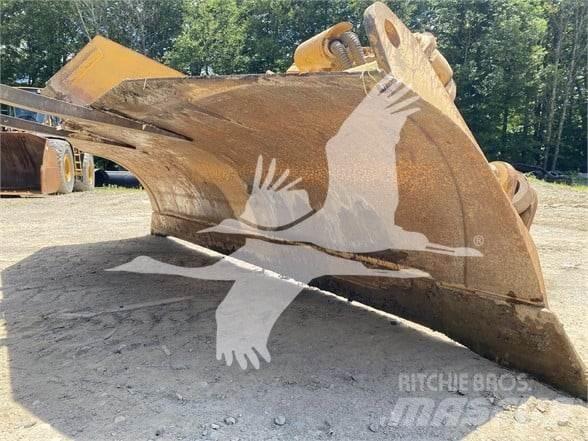 CAT D7E Telaketjupuskutraktorit