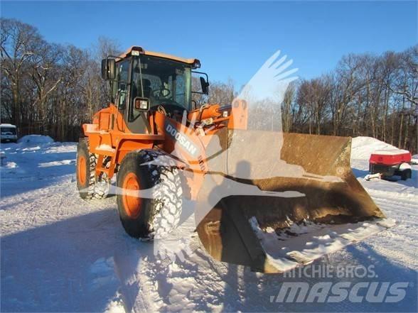 Doosan DL220-3 Pyöräkuormaajat