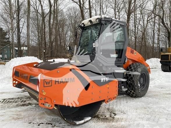 Hamm H11i Yksivalssijyrät