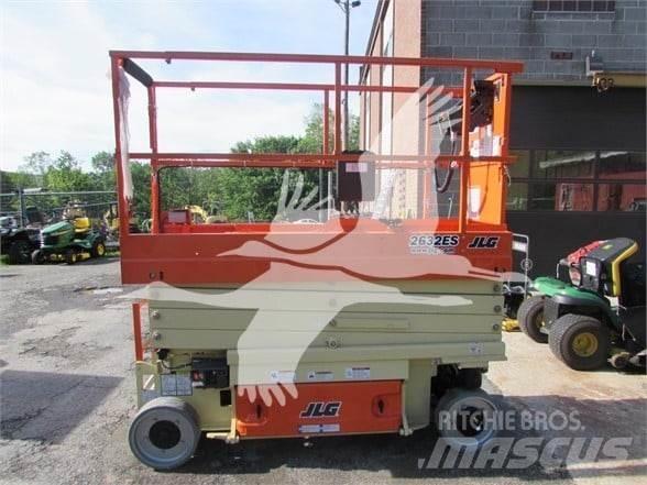 JLG 2632ES Saksilavat
