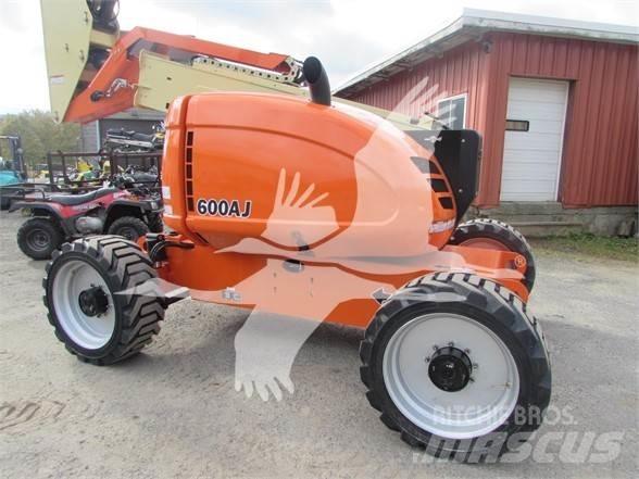 JLG 600AJ Kuukulkijat