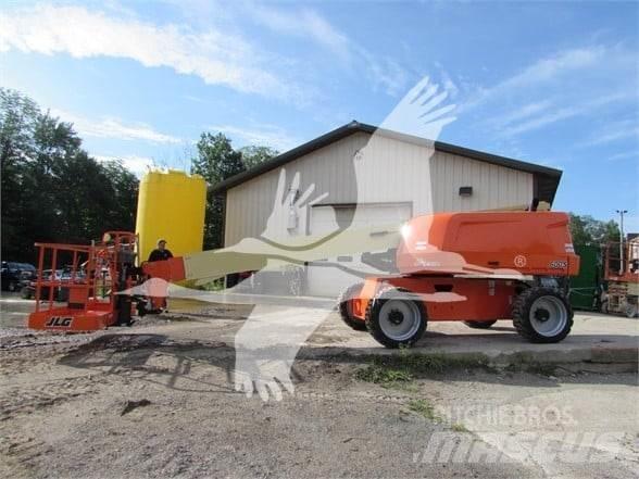 JLG 600S Teleskooppipuominostimet