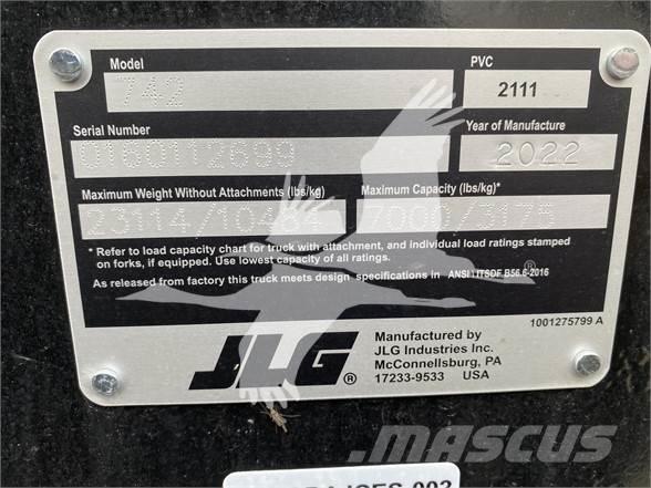 JLG 742 Kurottajat