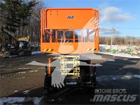 JLG RT3369 Saksilavat