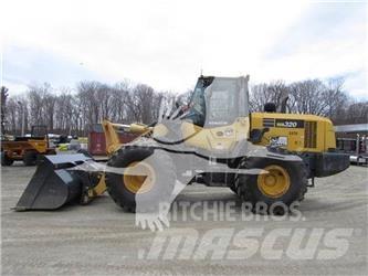 Komatsu WA320 Pyöräkuormaajat