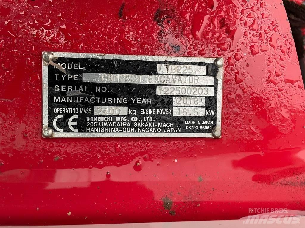 Takeuchi TB 225 Minikaivukoneet < 7t