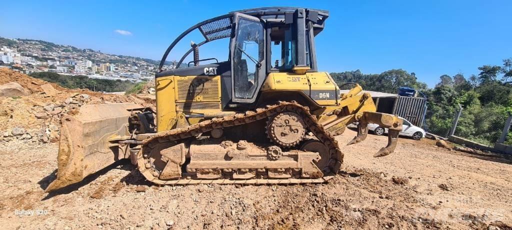 CAT D 6 N Telaketjupuskutraktorit