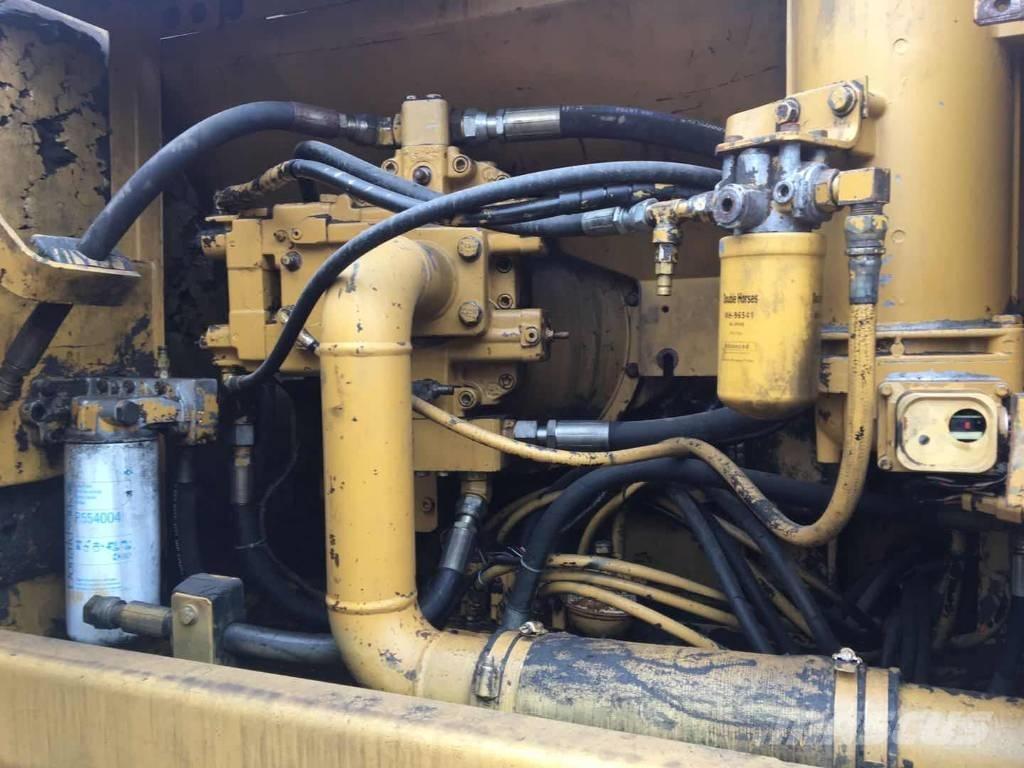 CAT 325B Telakaivukoneet